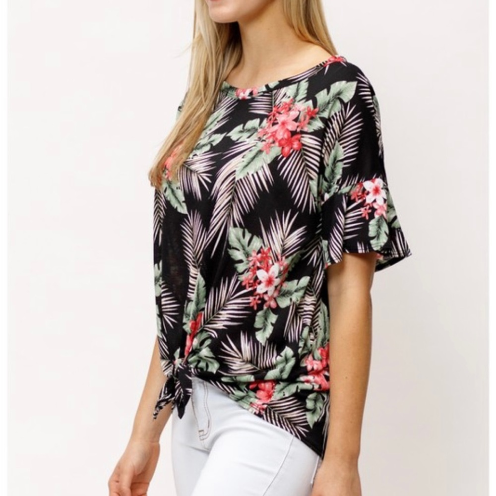 Ruffle sleeve Top - Picture 2 of 10